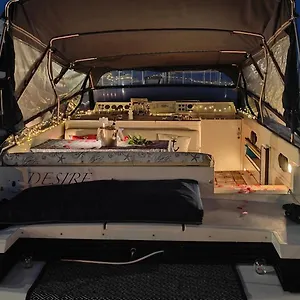 https://desire-charming-house-boat.sicilyhotelsitaly.net
